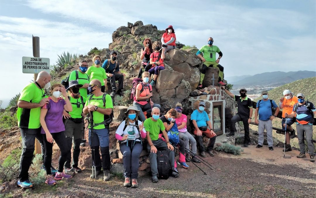 El Grupo Senderista La Cruz en el Camino de Las Lecheras